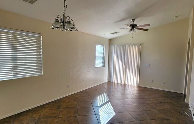 NICE 4 BED 2 BATH CORNER LOT HOME IN MARICOPA!!