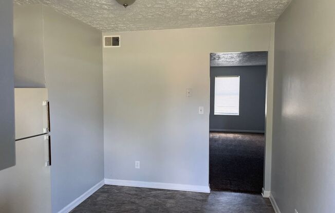 2 beds, 1 bath, $800