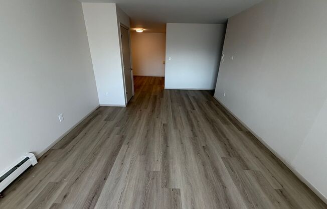 1 bed, 1 bath, $850, Unit 30