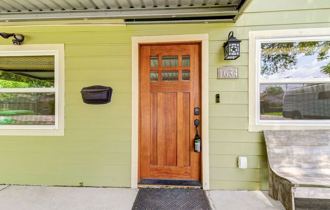 Charming 3–4 Bedroom Heights Home with Backyard Oasis!