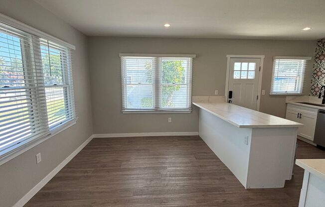 Historic renovated 3 bedroom Craftsman In Olde Town Orange - Available Aug 15