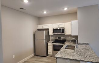 1 bed, 1 bath, 650 sqft, $950, Unit 2180 Prospector Ct. Apt 3411