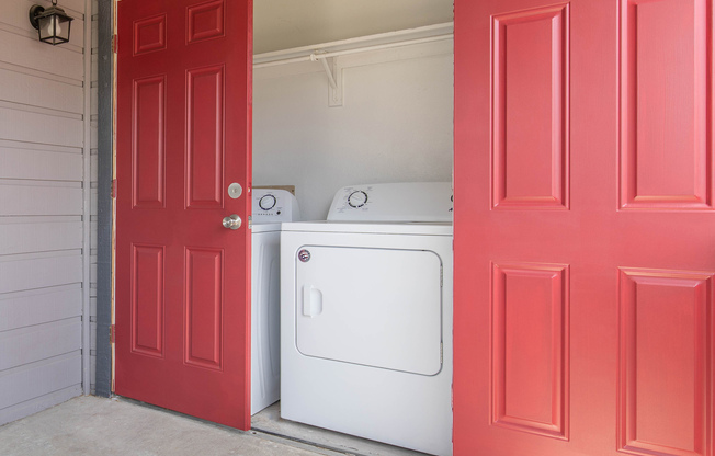 2 beds, 2 baths, 850 sqft, $1,179