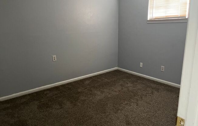 2 beds, 1 bath, 686 sqft, $900, Unit PV-20