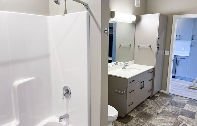 Studio, 1 bath, 567 sqft, $895, Unit 5521-5320