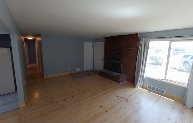 2121 N Lily Rd