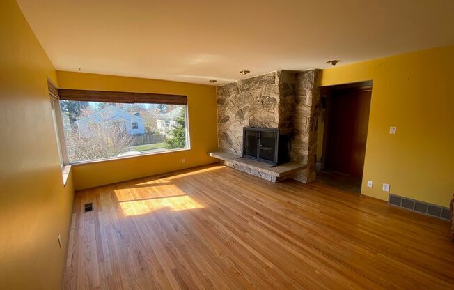Gorgeous Mid Century Modern 3 bed, 1.5 bath in sought after Seaview neighborhood.