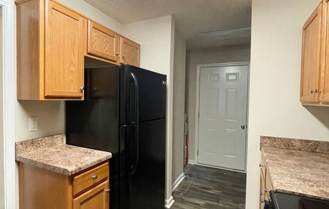 2 beds, 1.5 baths, 1,000 sqft, $985, Unit 407G