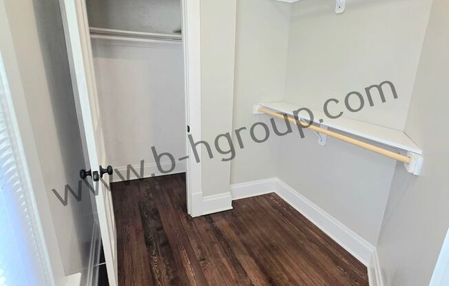 2 beds, 1 bath, 1,111 sqft, $1,250, Unit Upper