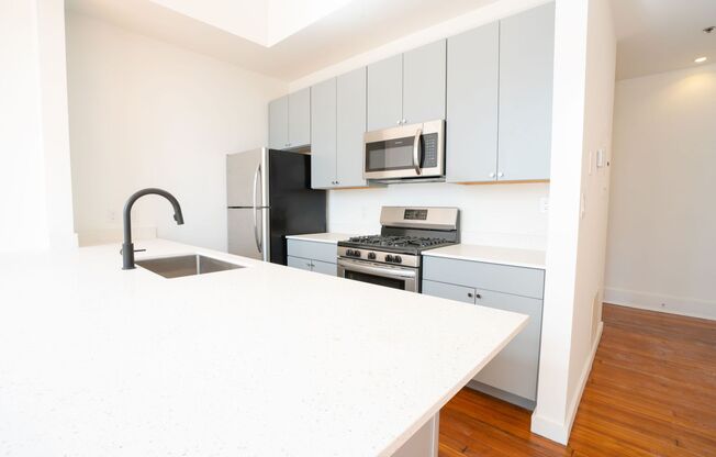 1 bed, 1 bath, 730 sqft, $1,808, Unit 100-405
