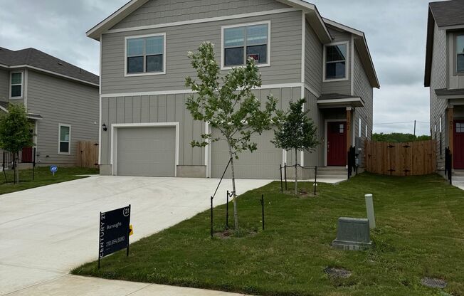 NEW CONSTRUCTION IN GATED COMMUNITY!!! BUILT BY ROSEHAVEN IN MAGNOLIA VILLAGE AT CINCO LAKES THESE LOVELY DUPLEXES OFFER 3 BEDROOMS & 2.5 BATHS*1.5 CAR GARAGE W/ OPENER