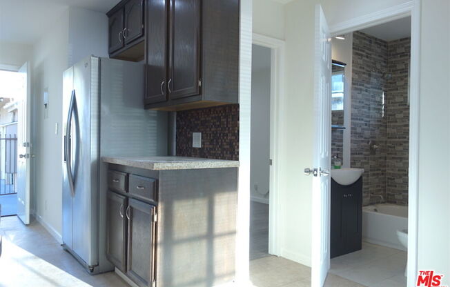 1 bed, 1 bath, 550 sqft, $2,145