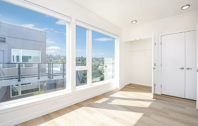 1 bed, 1 bath, 560 sqft, $2,395, Unit 501