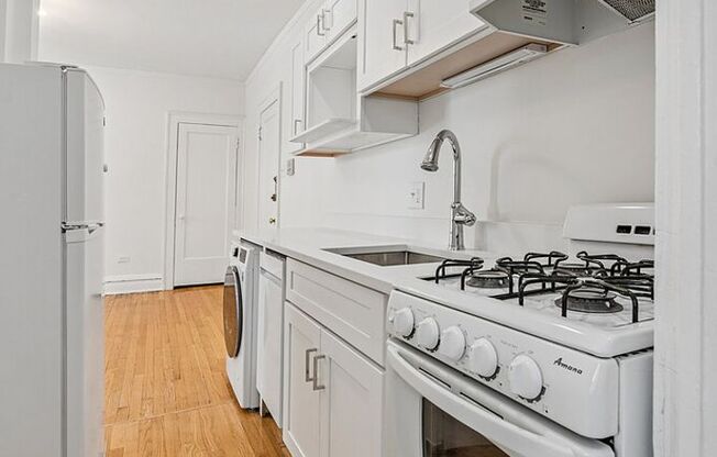 1 bed, 1 bath, 725 sqft, $2,097, Unit 1B