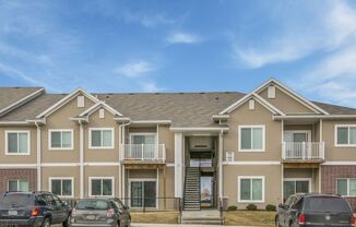 2 beds, 2 baths, 990 sqft, $1,195, Unit 5801 - Unit 32