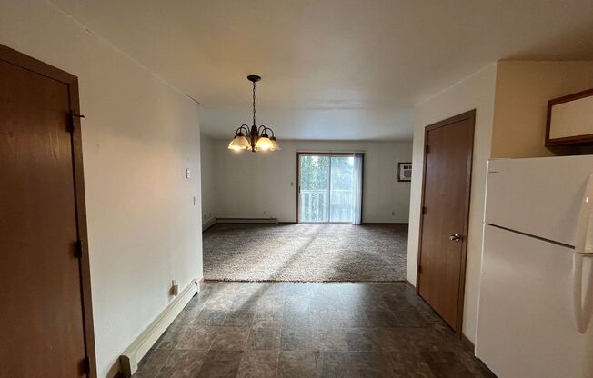 2460 Willow Dr