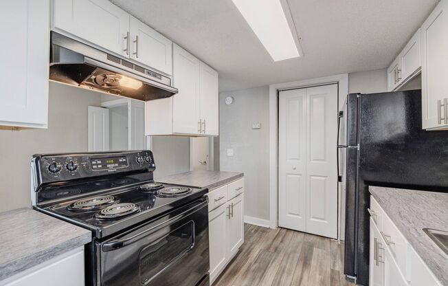 2 beds, 2.5 baths, 1,218 sqft, $1,395, Unit 2-22F