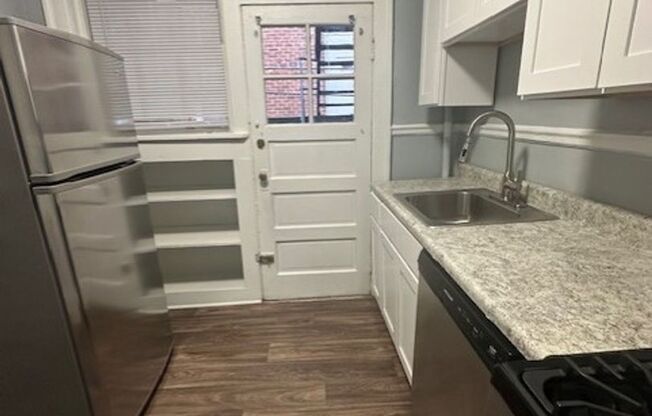 2 beds, 1 bath, 1,000 sqft, $1,799, Unit 218-1