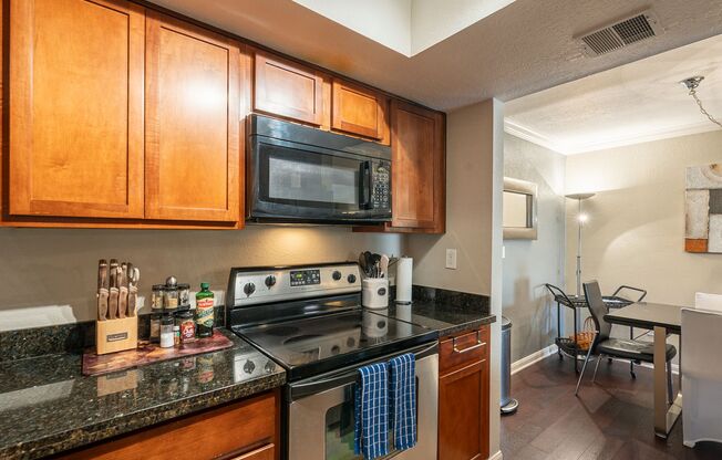 2 beds, 2 baths, $2,500, Unit #107