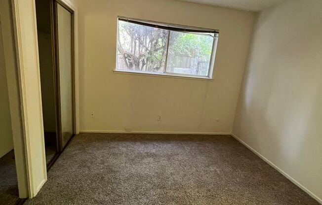 2 beds, 1 bath, $1,850, Unit 1