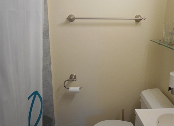 1 bed, 1 bath, 350 sqft, $2,600, Unit 5