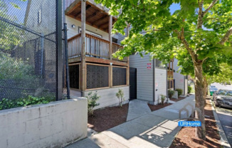 Ash Street Apartments