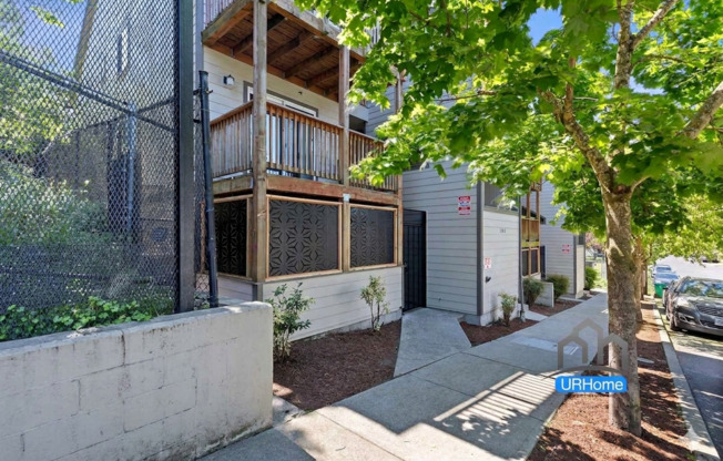 Ash Street Apartments