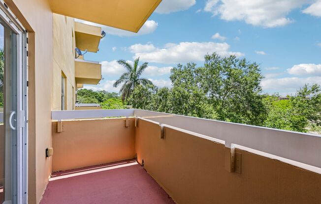 2 beds, 2 baths, $2,200, Unit R- 207