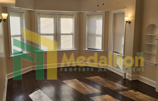 3 beds, 1 bath, $1,500, Unit 8347 South Rhodes Avenue - 2N