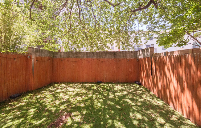 116 W 118 ST
