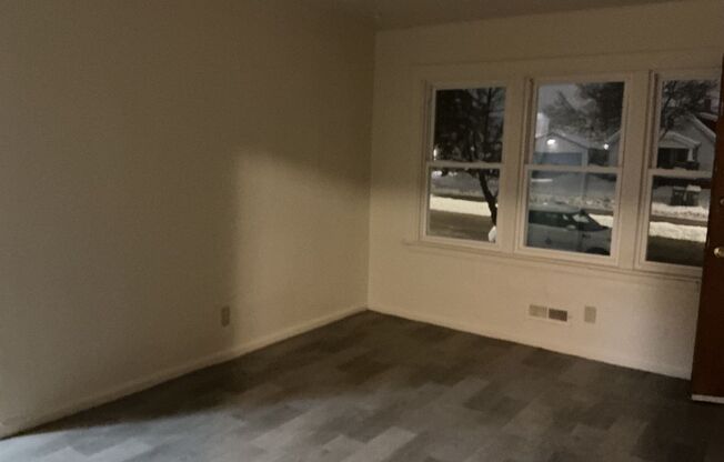 4334-36 W Villard Ave