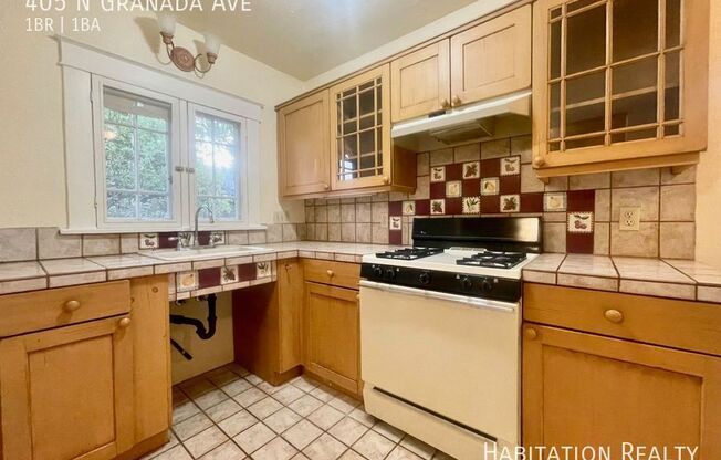 405 N Granada Ave