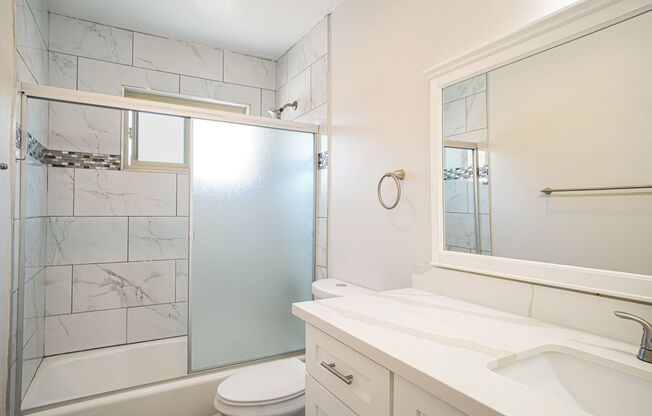 1 bed, 1 bath, 574 sqft, $2,100, Unit 13