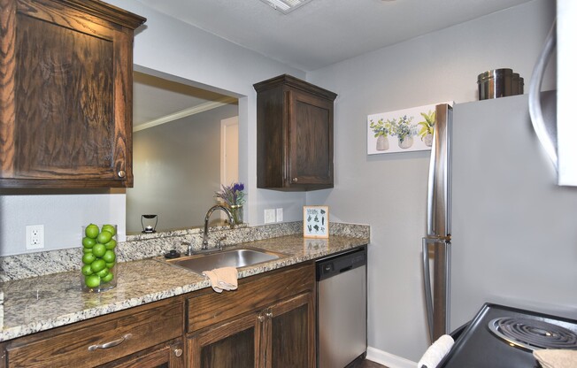 2 beds, 1 bath, 950 sqft, $1,389, Unit 0305