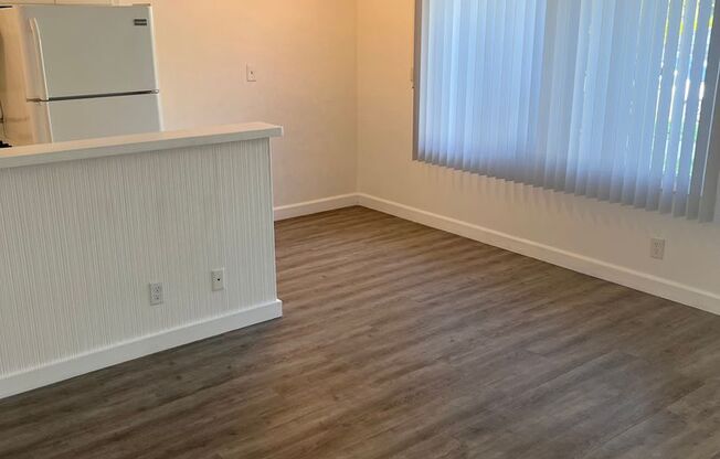 1 bed, 1 bath, $2,195, Unit B