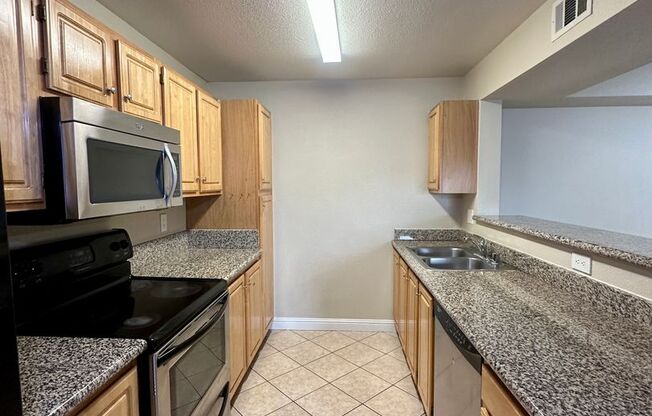 1 bed, 1 bath, $1,100, Unit # 1176