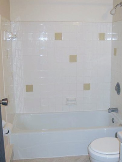 Studio, 1 bath, 300 sqft, $1,040, Unit 102-303