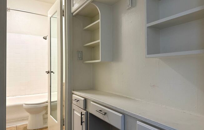 Studio, 1 bath, 450 sqft, $1,495, Unit 416