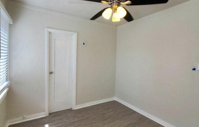 2 beds, 1 bath, $2,450, Unit 837