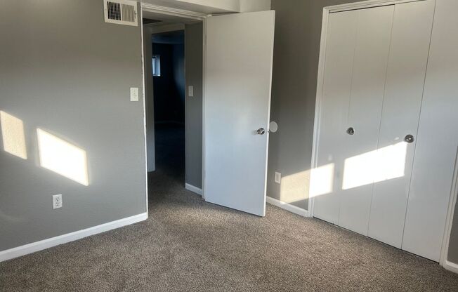 2 beds, 1 bath, 750 sqft, $1,020, Unit B07 1060 01