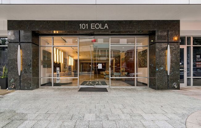 Stunning 8th floor condo in the luxury 101 Eola high rise!