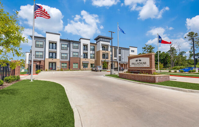 Palladium Houston Ella