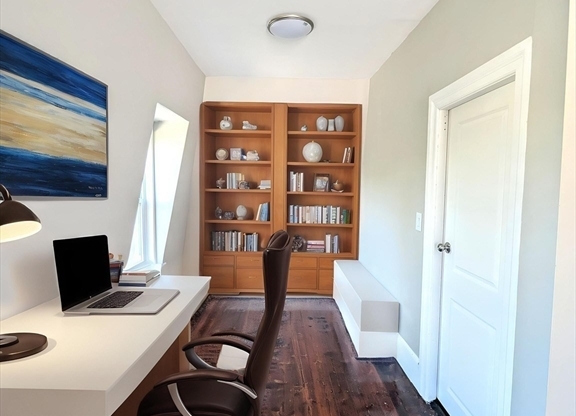 31 OBERLIN ST