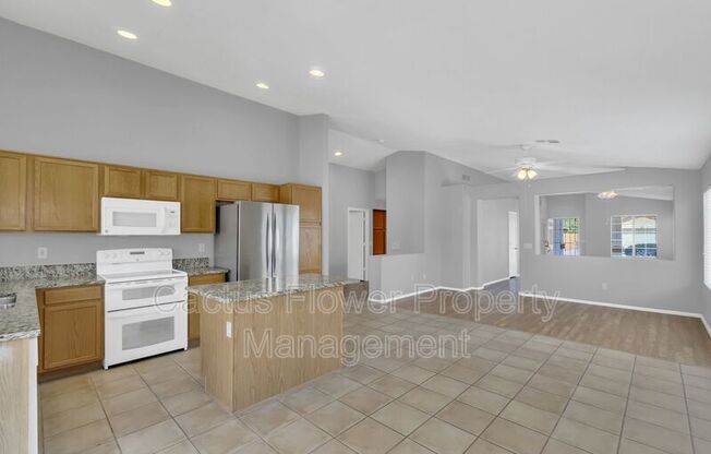 2401 E DERRINGER WAY