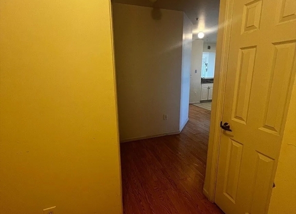 2 beds, 2 baths, 1,184 sqft, $2,800, Unit 805