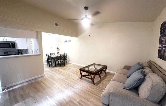 2 bed 1 bath on Emerald Forest