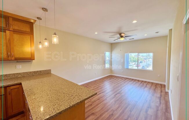 4501 1/2 S GRAMERCY PL