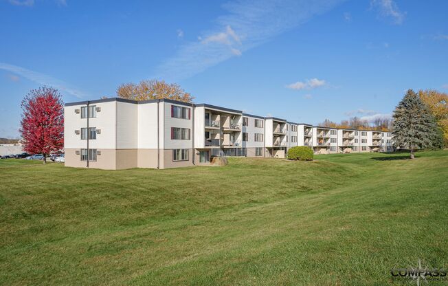 1 bed, 1 bath, 709 sqft, $1,045, Unit 2215-212