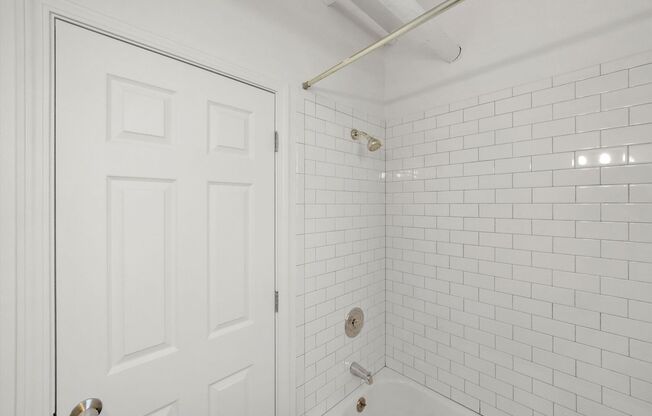 1 bed, 1 bath, 579 sqft, $1,450, Unit 1542-GO