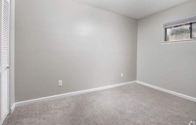 3 beds, 2.5 baths, 1,280 sqft, $1,400, Unit 903